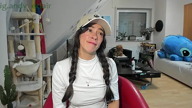 Snapshot of tinny_williams chatting on September 2025 04:52:01 AM tinny williams online show from September 2025 04:52:01 AM