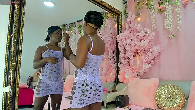 SammyGirlTS online show from April 2026 12:56:02 PM