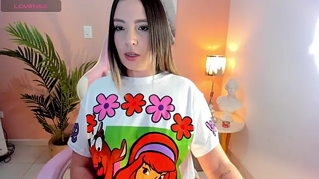 HannaMiller 1 online show from April 2026 12:17:02 AM