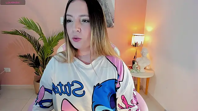 Snapshot of HannaMiller_1 chatting on December 2025 02:24:01 AM HannaMiller 1 online show from December 2025 02:24:01 AM