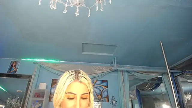 ADRIANNA FOX online show from May 2026 03:37:01 AM