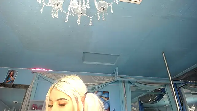 ADRIANNA FOX online show from November 2025 10:43:02 PM