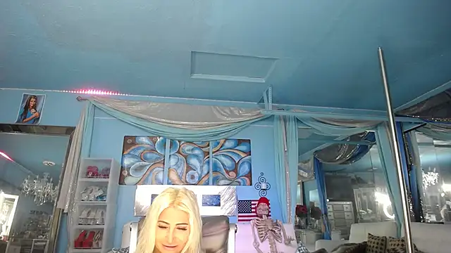 ADRIANNA FOX online show from January 2026 09:24:02 AM