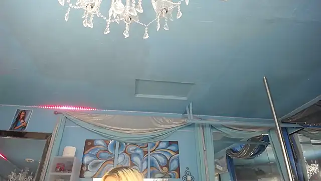 ADRIANNA FOX online show from June 2026 01:33:02 AM