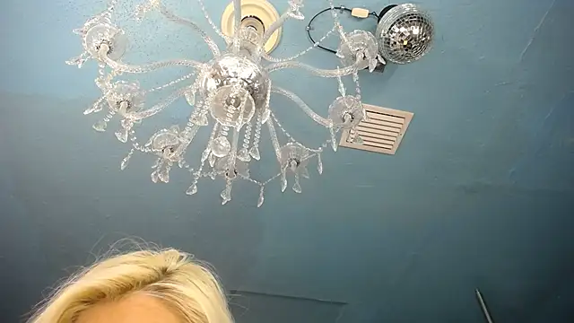 ADRIANNA FOX online show from October 2025 06:17:01 AM