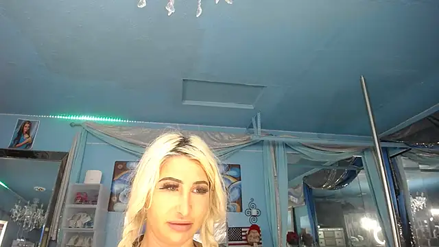 ADRIANNA FOX online show from March 2026 03:02:01 PM