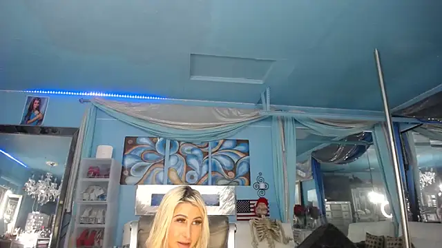 ADRIANNA FOX online show from April 2026 08:59:02 PM