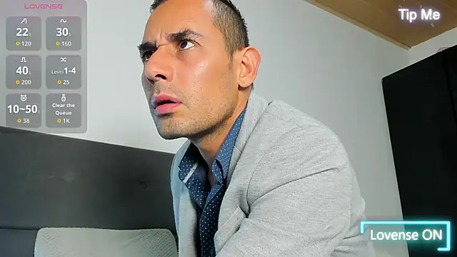 jhonyalzate2 online show from April 2026 02:35:01 AM