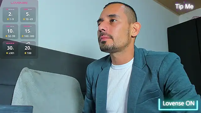 jhonyalzate2 online show from March 2026 06:52:01 AM