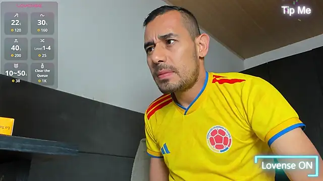 jhonyalzate2 online show from July 2026 12:13:02 PM