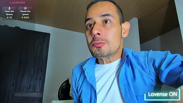 jhonyalzate2 online show from October 2025 02:54:02 AM