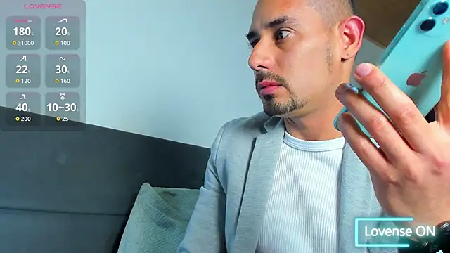 jhonyalzate2 online show from March 2026 04:17:01 AM