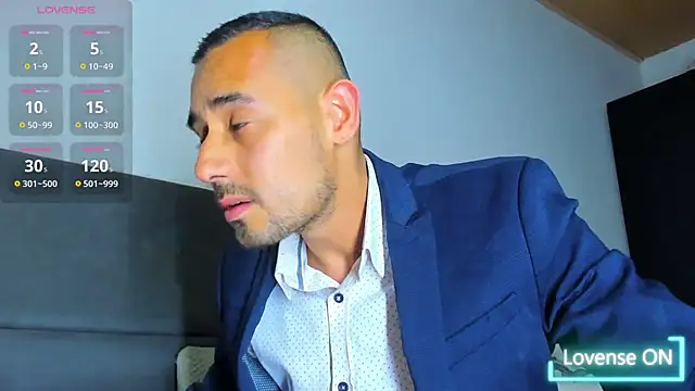 jhonyalzate2 online show from November 2025 03:17:02 AM