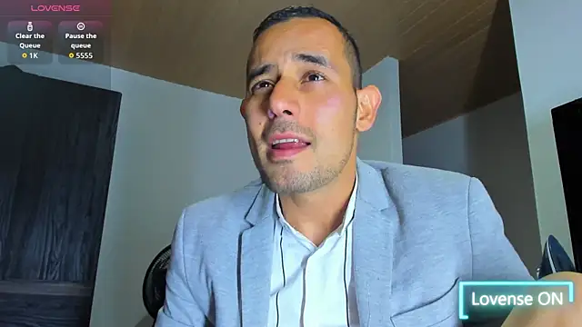 jhonyalzate2 online show from October 2025 02:00:02 AM