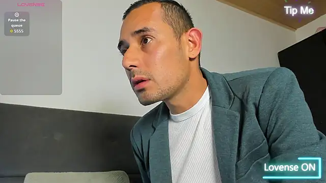 jhonyalzate2 online show from April 2026 02:57:01 AM