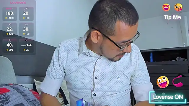 jhonyalzate2 online show from January 2025 12:18:01 AM