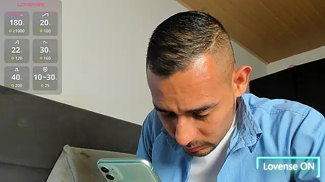 jhonyalzate2 online show from March 2026 03:12:01 AM