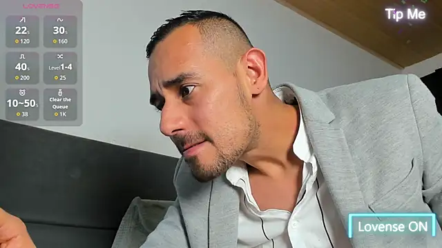 jhonyalzate2 online show from May 2026 12:32:01 AM