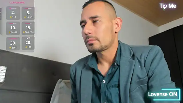 jhonyalzate2 online show from May 2026 10:31:01 PM