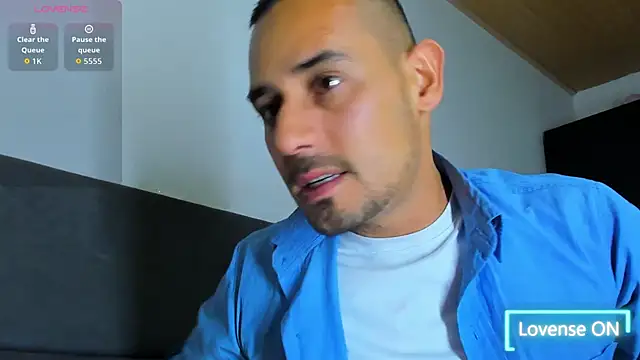 jhonyalzate2 online show from November 2025 03:23:02 AM