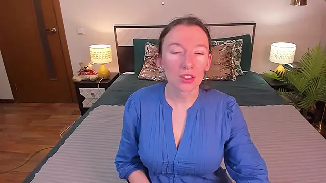 Snapshot of CatherineWalls chatting on June 2026 02:11:02 AM CatherineWalls online show from June 2026 02:11:02 AM