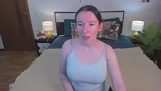 Snapshot of CatherineWalls chatting on June 2026 04:13:02 AM CatherineWalls online show from June 2026 04:13:02 AM