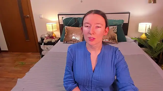 Snapshot of CatherineWalls chatting on March 2026 04:02:01 AM CatherineWalls online show from March 2026 04:02:01 AM