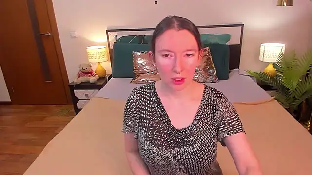 Snapshot of CatherineWalls chatting on March 2026 05:34:02 AM CatherineWalls online show from March 2026 05:34:02 AM