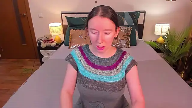 Snapshot of CatherineWalls chatting on February 2026 02:01:02 AM CatherineWalls online show from February 2026 02:01:02 AM