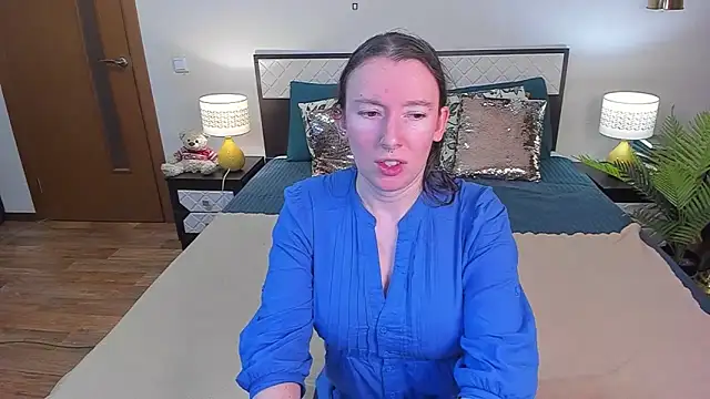 Snapshot of CatherineWalls chatting on June 2026 02:56:01 AM CatherineWalls online show from June 2026 02:56:01 AM