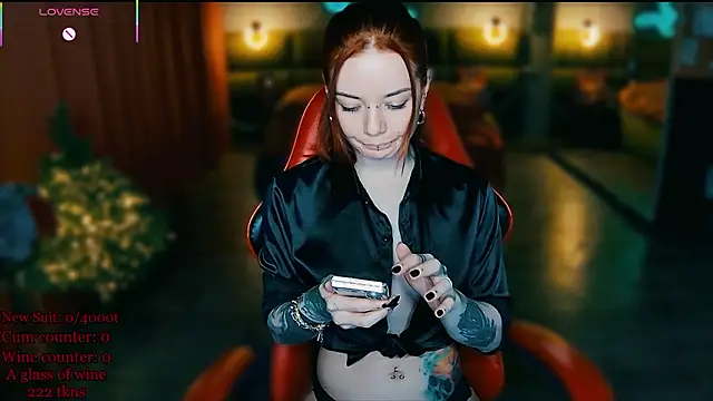 Snapshot of MaxPhoenixx chatting on March 2026 08:05:02 PM MaxPhoenixx online show from March 2026 08:05:02 PM