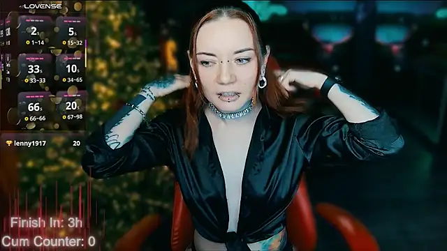 Snapshot of MaxPhoenixx chatting on January 2026 07:39:01 PM MaxPhoenixx online show from January 2026 07:39:01 PM