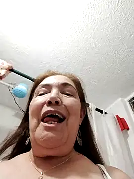 Vicky Rosse online show from November 2025 09:37:01 PM