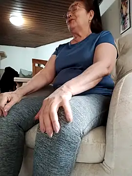 Vicky Rosse online show from April 2026 07:38:02 PM