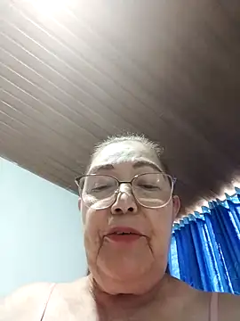 Snapshot of Vicky_Rosse chatting on May 2026 08:04:02 PM Vicky Rosse online show from May 2026 08:04:02 PM