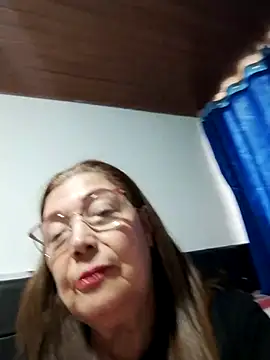 Snapshot of Vicky_Rosse chatting on April 2026 09:38:02 PM Vicky Rosse online show from April 2026 09:38:02 PM