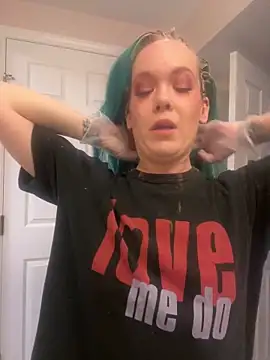 Snapshot of thetinyblue chatting on March 2025 08:59:01 PM thetinyblue online show from March 2025 08:59:01 PM