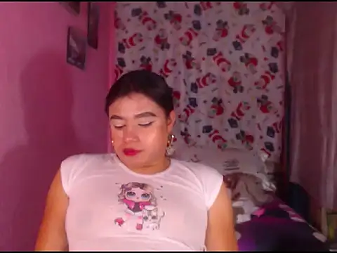 katrinawillff online show from December 2025 05:27:02 PM