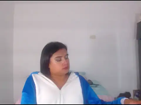 Snapshot of katrinawillff chatting on June 2026 05:40:02 PM katrinawillff online show from June 2026 05:40:02 PM