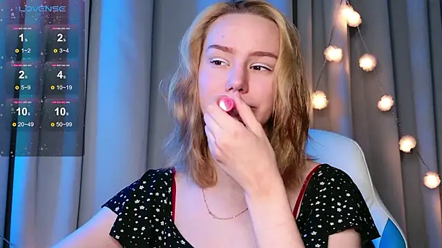 Ramona    online show from February 2026 06:11:01 AM