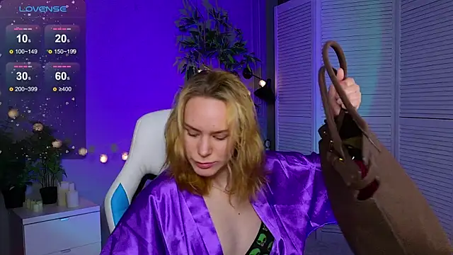 Ramona    online show from April 2026 01:40:01 PM