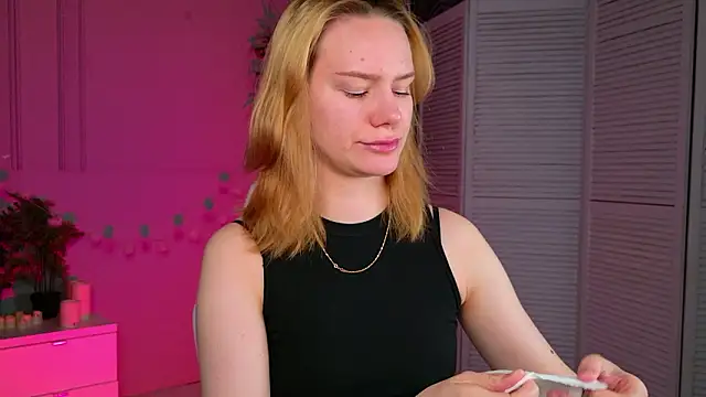 Ramona    online show from March 2026 06:24:02 AM