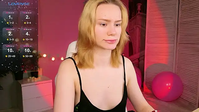 Ramona    online show from February 2026 06:38:01 AM