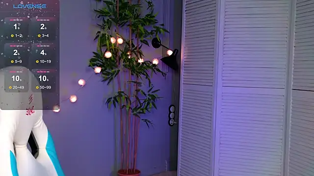 Ramona    online show from April 2026 02:32:02 PM