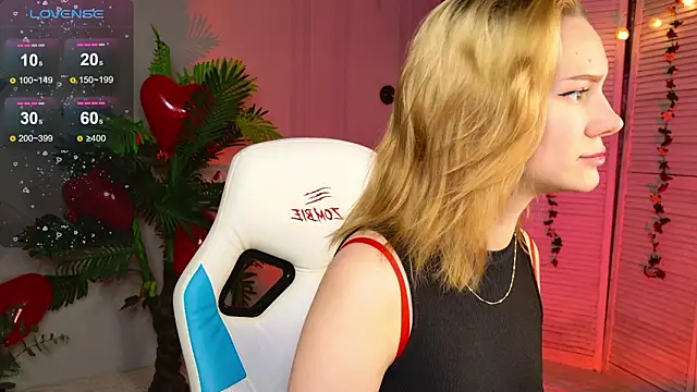 Ramona    online show from February 2026 06:22:01 AM