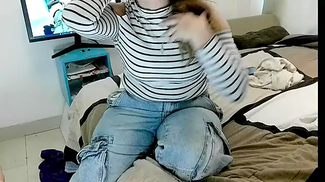 Carolain3 9 online show from June 2026 05:17:01 PM