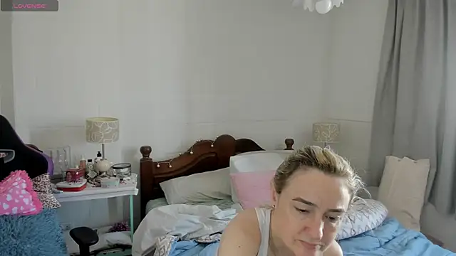 1Sweetnina online show from November 2025 06:12:01 PM