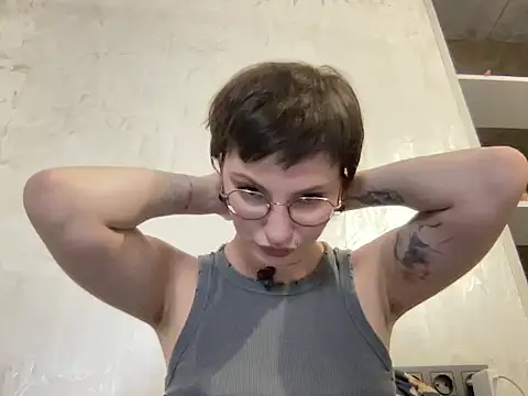 -CatchMe- online show from December 2025 07:30:01 PM