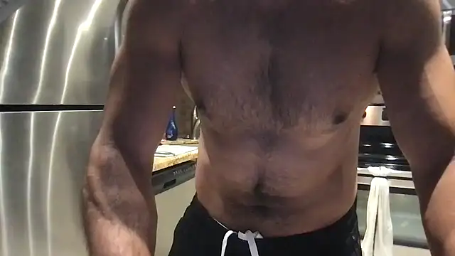 BigGuyMuscle online show from November 2025 03:23:02 AM