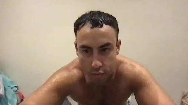 Snapshot of BigGuyMuscle chatting on June 2026 02:31:01 AM BigGuyMuscle online show from June 2026 02:31:01 AM